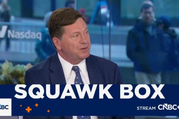 Former SEC chair Jay Clayton says regulators would scrutinize trading ahead of Trump post