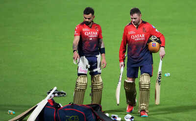 IPL 2026: Virat Kohli turns bowler to help his opening partner Phil Salt - Watch | Cricket News