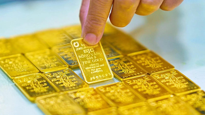 Middle East crisis: Oil slides, gold & silver rise on US move to end conflict