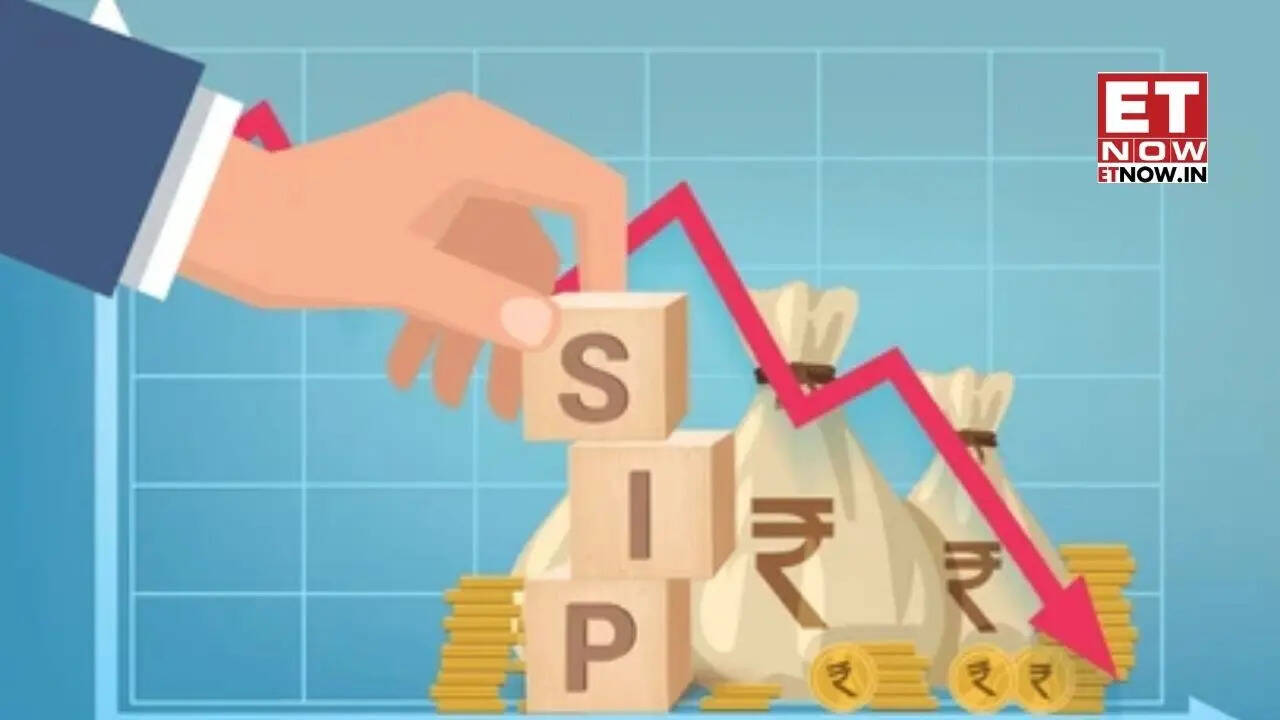 SIP crisis: Rs 25 lakh crore wealth wiped out in just 6 days – Why SIP returns are going negative and what investors must do now? - Mutual Funds