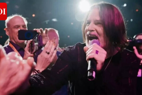 Tommy DeCarlo, Boston’s lead singer and biggest fan, passes away at 60 after cancer battle |