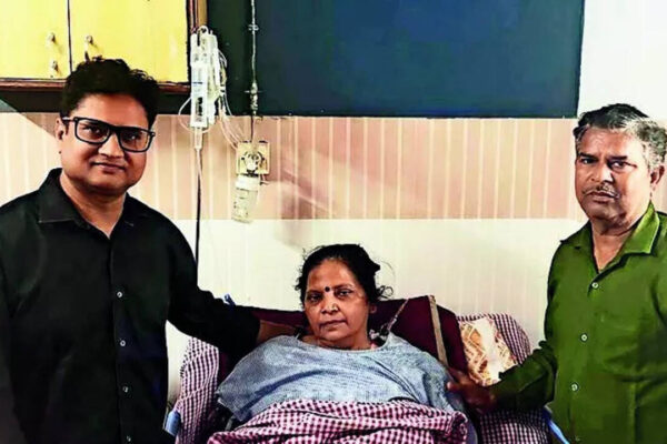 'Brain-dead' woman jolted back to life by pothole in UP | Lucknow News