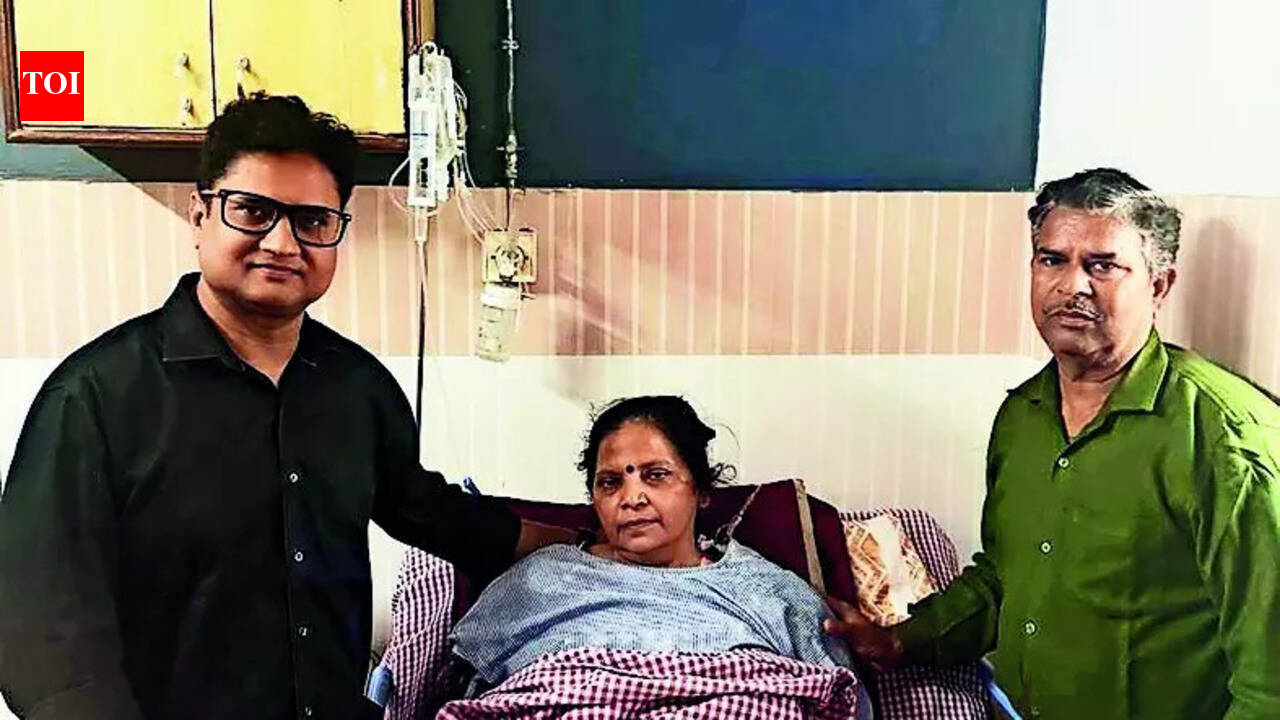 'Brain-dead' woman jolted back to life by pothole in UP | Lucknow News