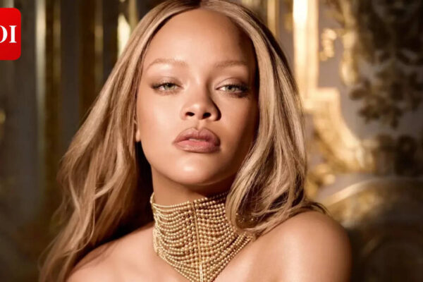 Rihanna's mansion shooter charged with 'attempted murder' and 10 counts of 'assault'; to be held on USD 1.8 million bail |