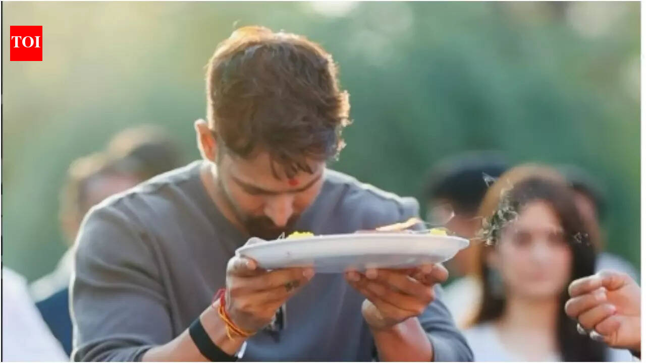 'Force 3' shoot halted as a massive crowd disrupts John Abraham and Harshvardhan Rane in Gujarat | Hindi Movie News