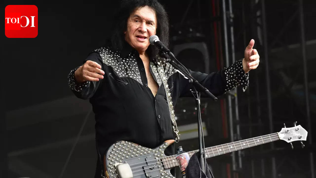 KISS star Gene Simmons blasts Ben Stiller and Mark Ruffalo over political posts: 'Do your art and shut up' |