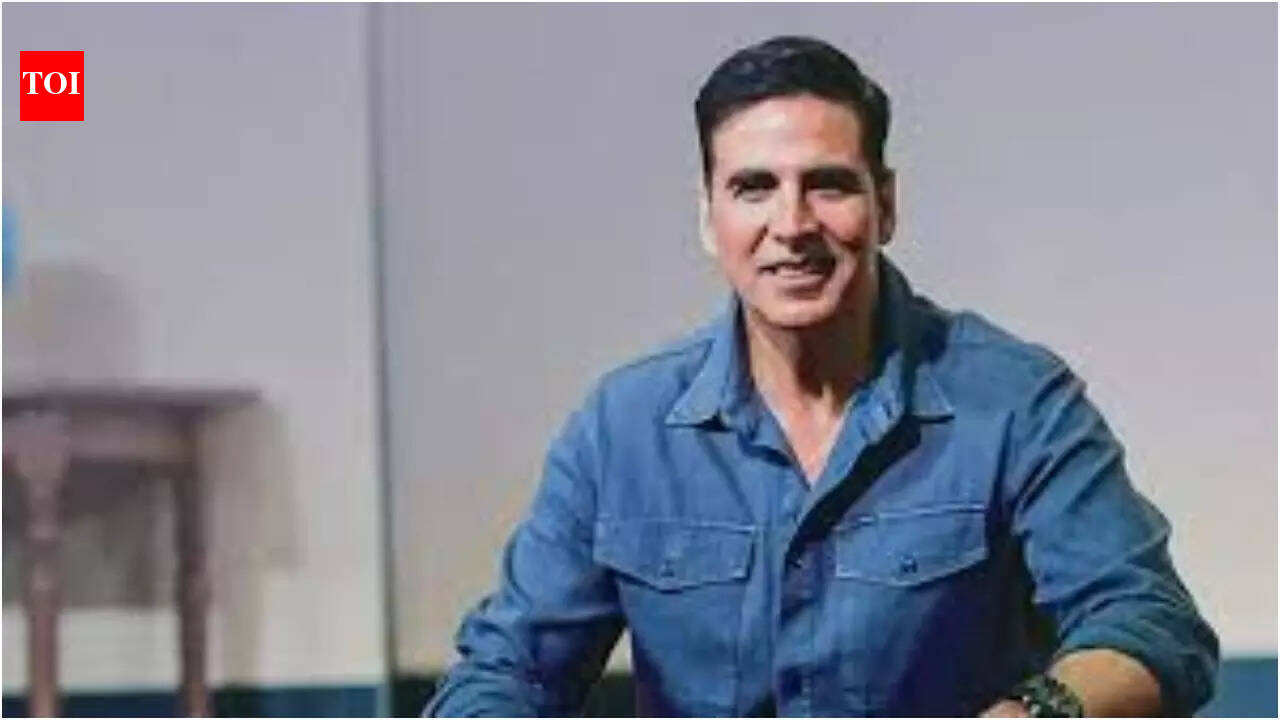 Akshay Kumar and Vidya Balan to shoot a massive Holi song choreographed by Ganesh Acharya for Anees Bazmee's next - Report |