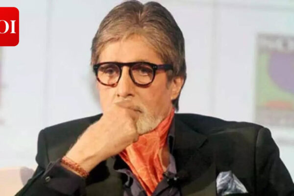 Amitabh Bachchan gets emotionaal as he mourns the loss of a ‘very dear friend’, says 'one by one they all leave' |