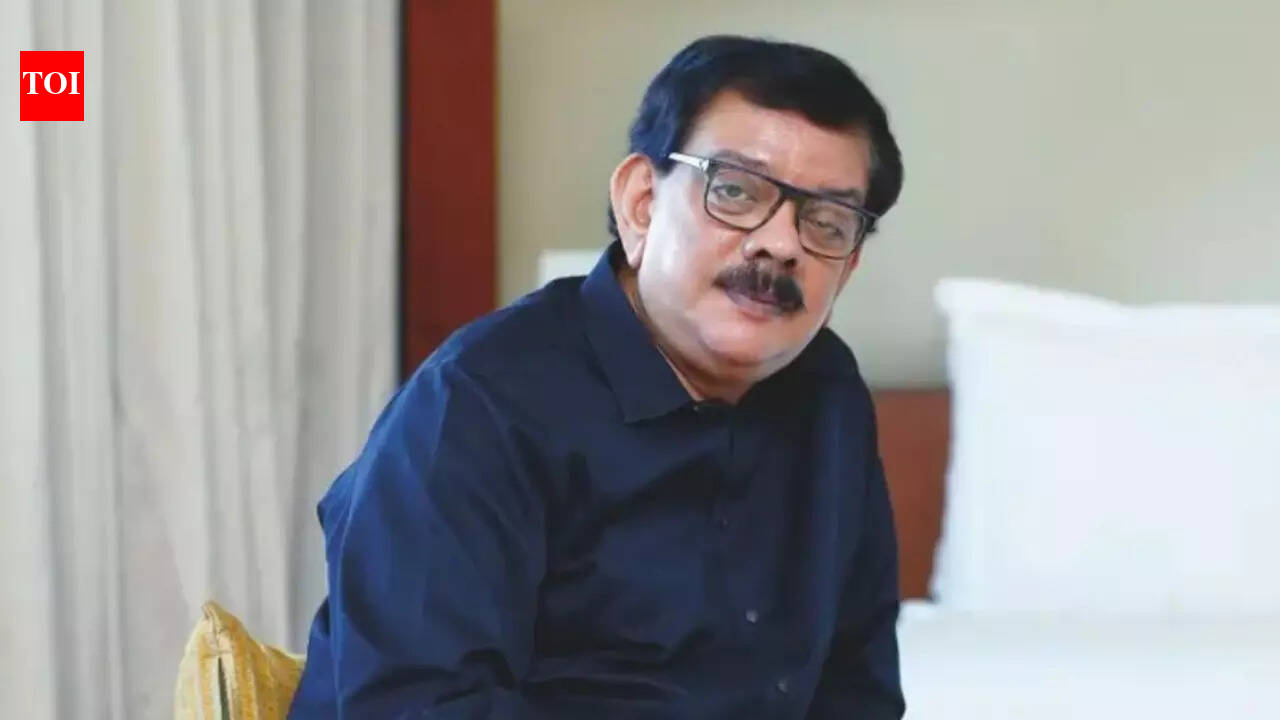 Priyadarshan criticises large entourages on a film set: 'I will see 30 people who are doing nothing on a set and still getting money' | Hindi Movie News