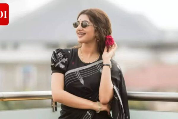 Sreeleela House: 'Guntur Kaaram' star Sreeleela’s family home in Bangalore echoes modern minimalism with signature yellow couch and dance spaces |