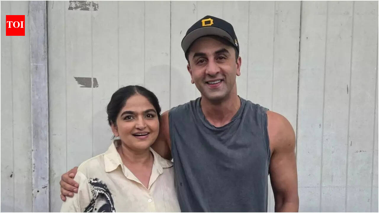 Ranbir Kapoor poses with 'Kaushalya Maa' Indira Krishnan on ‘Ramayana’ sets; fans can't stop gushing |