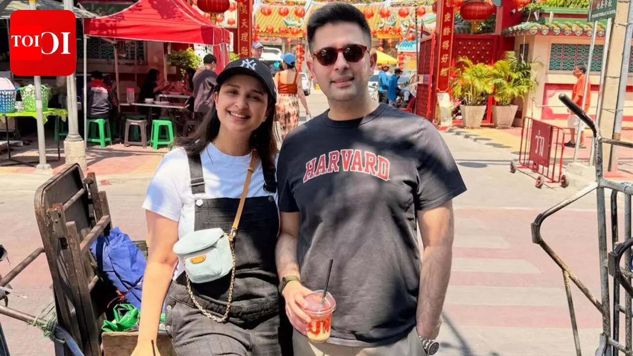 Parineeti Chopra gives a peek into Thailand's family trip with Raghav Chadha | Hindi Movie News