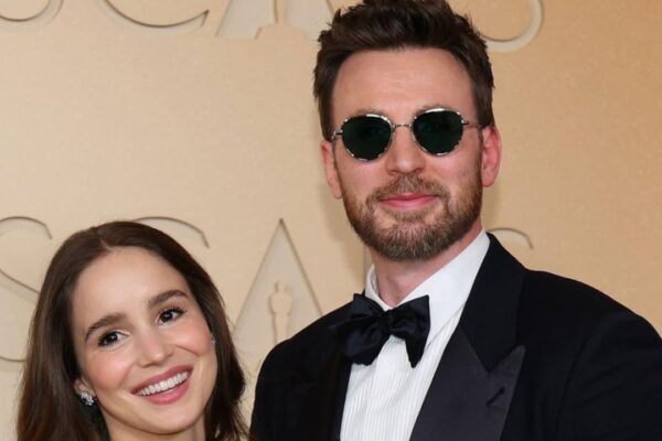 Chris Evans and Alba Baptista charm fans with a rare red carpet appearance at the 2026 Oscars after welcoming their daughter | English Movie News