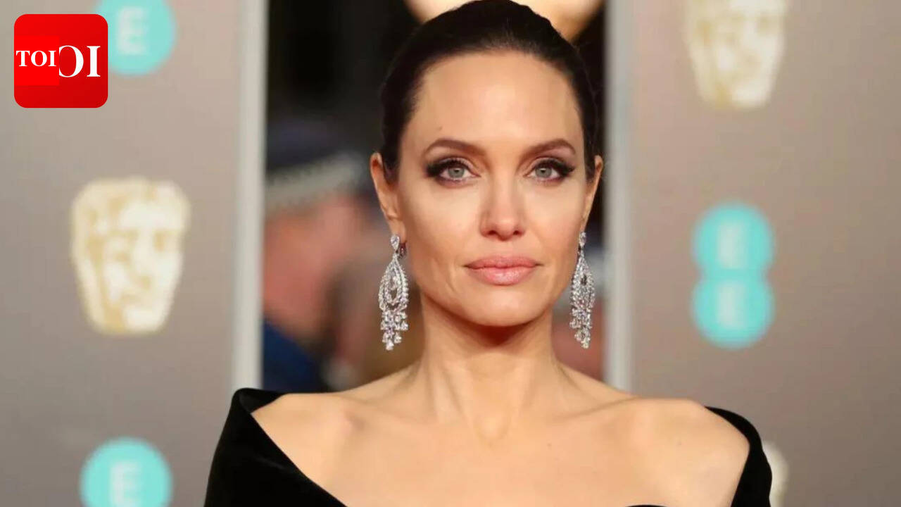 Angelina Jolie Brad Pitt Divorce: When Angelina Jolie refused to talk about divorce with Brad Pitt | English Movie News