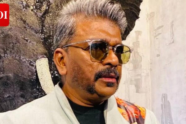 R. Parthiban issues apology over ‘Ustaad Bhagat Singh’ event row, says he was 'tensed' and 'struggled with Telugu' | Tamil Movie News