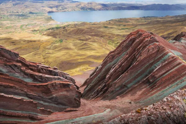 This hidden mountain in Peru looks hand-painted: Discover the untouched beauty of Pallay Punchu, how to reach, tips and what makes it special |