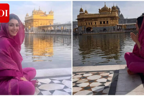 Hansika Motwani: ‘Held by Him, always’: Hansika Motwani seeks blessings at Golden Temple after divorce from Sohael Khaturiya | Hindi Movie News