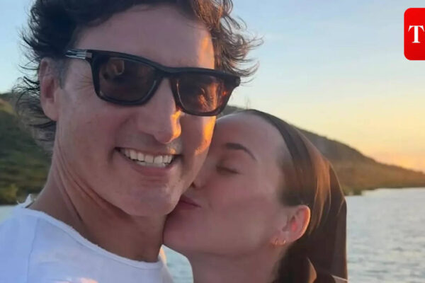 Katy Perry and Justin Trudeau ‘determined’ to make their long-distance love work |