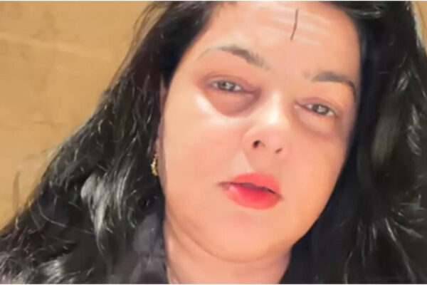 Mamta Kulkarni: 'I ended up performing the whole song': Mamta Kulkarni reveals how Salman and Shah Rukh Khan pranked her on ‘Karan Arjun’ set |