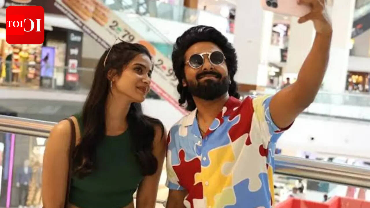 'Happy Raj' first review: Dhanush hails GV Prakash starrer a 'super funny' film after launching its trailer | Tamil Movie News