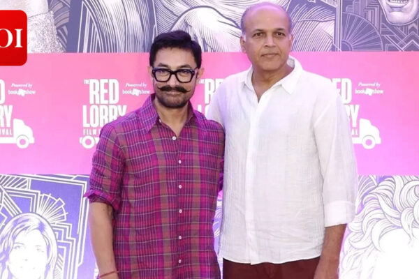 Aamir Khan recalls Lagaan spat with Ashutosh Gowariker over clean-shaven Bhuvan: ‘He should have been how I look now’ |