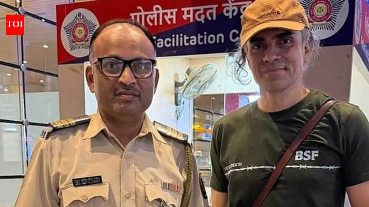 Imtiaz Ali: 'Came out of the airport and into a fix': Imtiaz Ali recounts how a Mumbai Police officer saved him from an airport mishap | Hindi Movie News