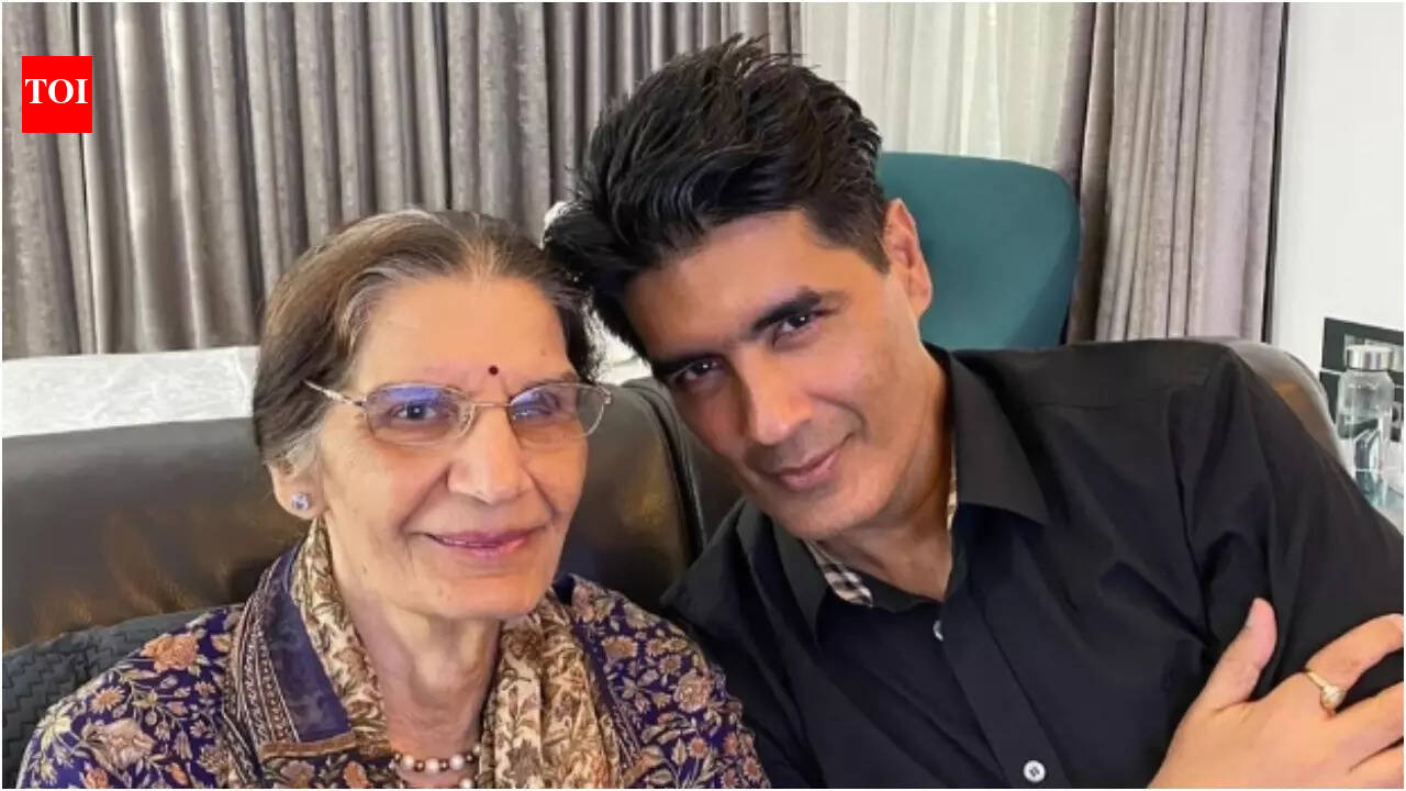 Manish Malhotra grateful to paps for privacy post Mother's passing; ‘Ekdum private moment tha’ | Hindi Movie News