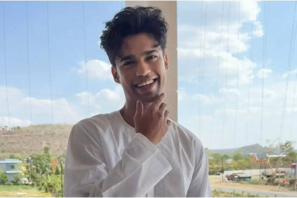 Tabu gifts a kurta to Irrfan Khan’s son Babil Khan on Eid - see photo | Hindi Movie News