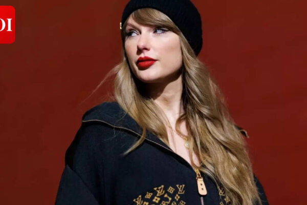 Is Taylor Swift partying with THIS A-list actor? Here’s the real story behind the viral photo | English Movie News