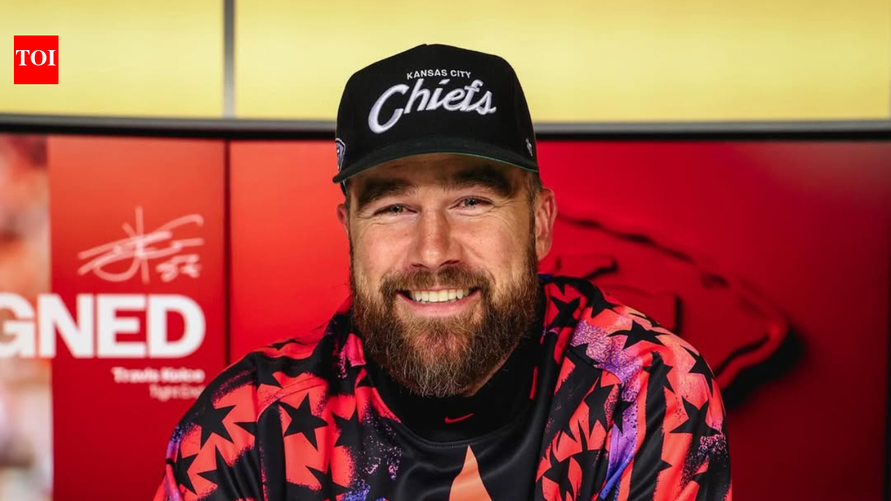 Travis Kelce shares sweet moment with Taylor Swift photo during USD 12M Chiefs signing | English Movie News