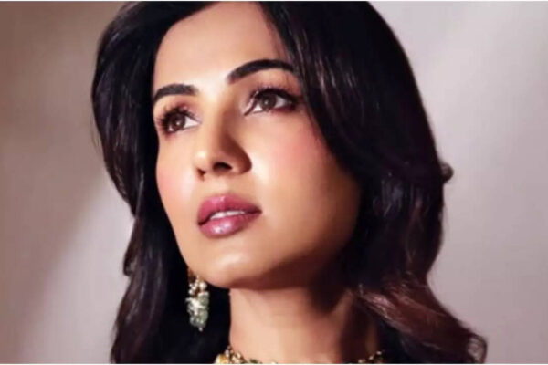 Sonal Chauhan is deeply upset by global events; labels the world ‘very cruel’ | Hindi Movie News