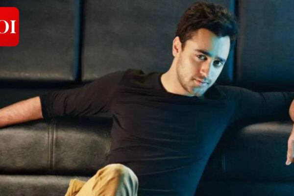 Imran Khan questions ‘angry hero’ trend, says he has no interest in ‘playing a hairy man covered in blood’ |