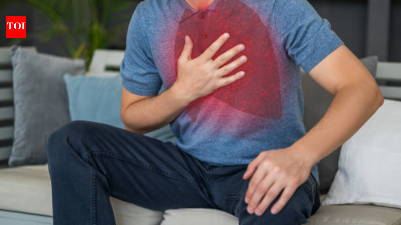 Lung Cancer Symptoms: 5 early signs of lung cancer you should not ignore