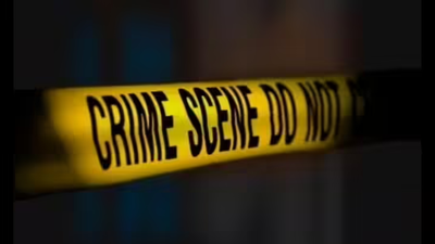 Karnataka: Husband slits wife's throat, drives off; onlookers record video | India News