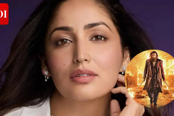 Yami Gautam attends ‘Dhurandhar 2: The Revenge’ screening in theatre - Shares glimpses |