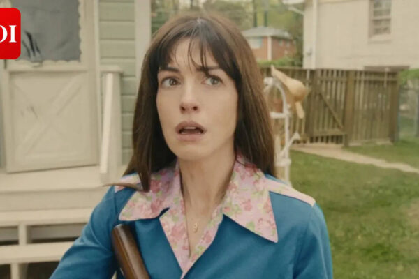Anne Hathaway and Ewan McGregor Star in Thrilling Dino-Adventure 'The End of Oak Street' |
