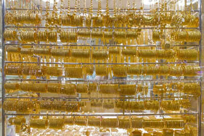 Gold Price: Dubai gold price climbs on March 27: 24K at around Dh624 per gram as inflation fears drive buying | World News