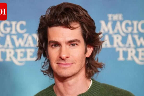 Andrew Garfield admits to not being ‘immune’ to doom scrolling: ‘I’m just as bad as everyone else’ | English Movie News