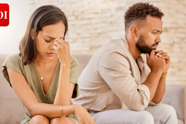 3 silent killers in a relationship, according to a psychologist |