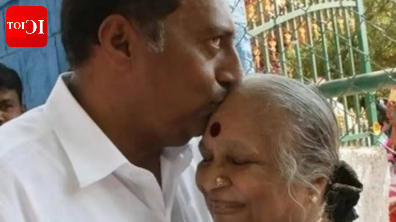 Prakash Raj’S Mother Death News: Prakash Raj’s mother, Swarnalatha, passes away at 86; Film industry mourns 'Jana Nayagan' actor’s personal loss | Tamil Movie News
