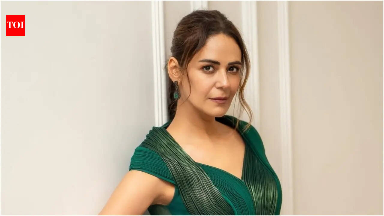 Mona Singh opens up on ‘Mona Ka Magic’, 'I’m willing to look fatigued, tired, whatever the character demands' | Hindi Movie News