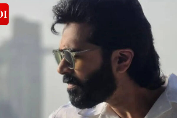 Vijay Sethupathi to play a police officer in ‘Arasan’; Vetri Maaran’s film with Silambarasan eyes Diwali release | Tamil Movie News