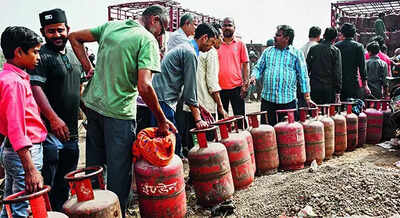 Gulf crisis: Don't rush-book LPG cylinders, delivery in 2.5 days, says government