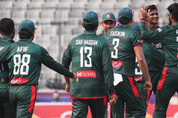 Pakistan 100/0 in 12.3 Overs | Pakistan vs Bangladesh Live Score, 2nd ODI: Pakistan openers off to a flier against Bangladesh