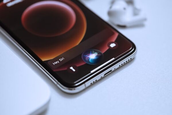 Two months after announcing Gemini deal for Siri, Apple hires ex-Google executive to head AI push