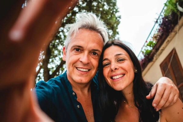 5 things to know before entering an age-gap relationship