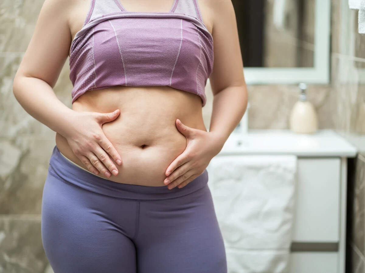 Is the ‘vacuum belly’ workout safe? Taiwan singer’s viral performance triggers health concerns online |