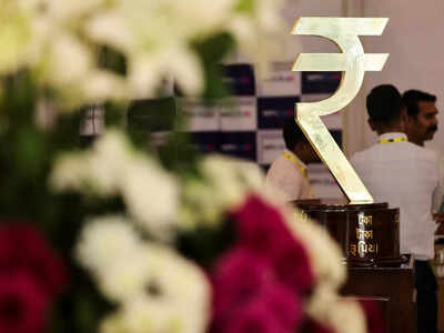 Rupee breaches 94, worst fiscal year fall in over a decade