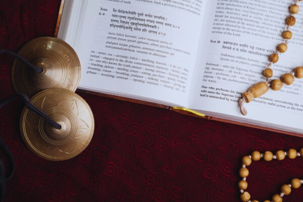 Which Indian states have Sanskrit as an official language |