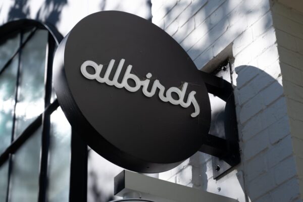 Retail traders pile into Allbirds after odd AI pivot. History shows it won't end well